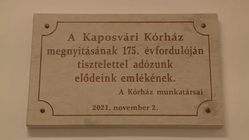 Mészkő emléktábla ünnepélyes átadása